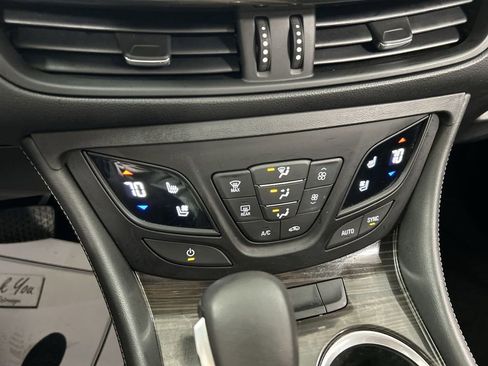 Used 2020 Buick Envision Premium w/ Driver Confidence Package image 17