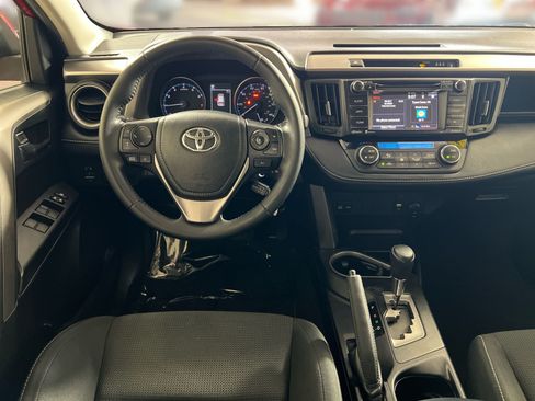 Used 2017 Toyota RAV4 XLE w/ Carpet Mat Package AWD/4WD image 23
