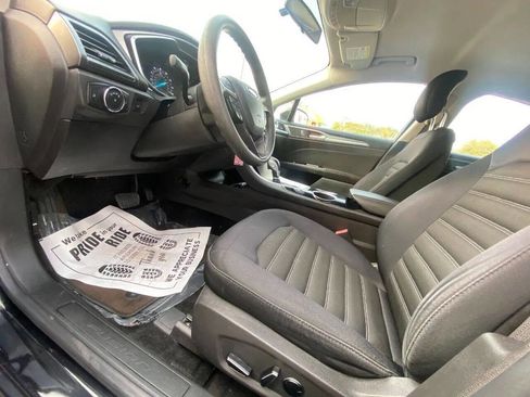 Used 2013 Ford Fusion SE image 9