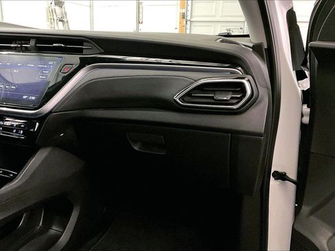 Used 2023 Chevrolet Bolt EUV LT w/ Convenience Package image 15