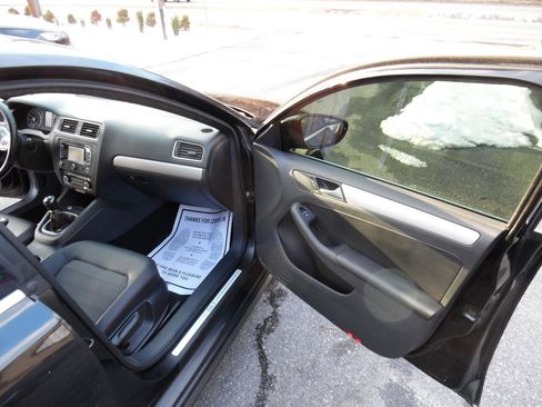 Used 2012 Volkswagen Jetta GLI Autobahn image 21