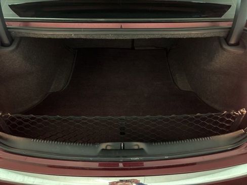 Used 2018 Chrysler 300 Limited w/ Safetytec Plus Group AWD/4WD image 8