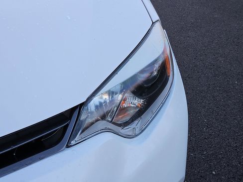 Used 2015 Toyota Corolla LE image 9