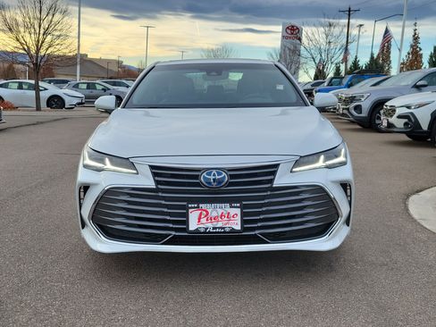 Used 2019 Toyota Avalon Limited image 5