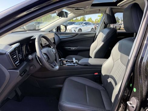 Used 2024 Lexus NX 350h AWD image 14