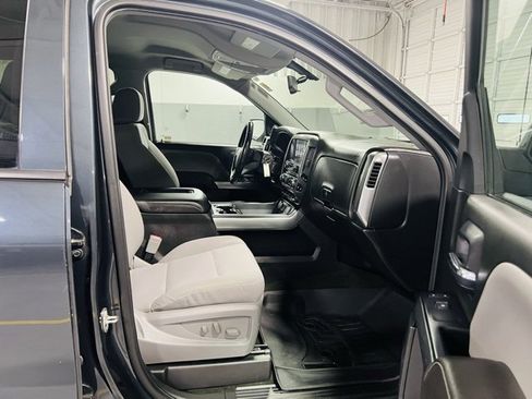 Used 2018 Chevrolet Silverado 1500 LT w/ All Star Edition image 33