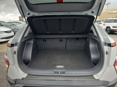 Used 2024 Hyundai Kona SEL AWD/4WD image 8