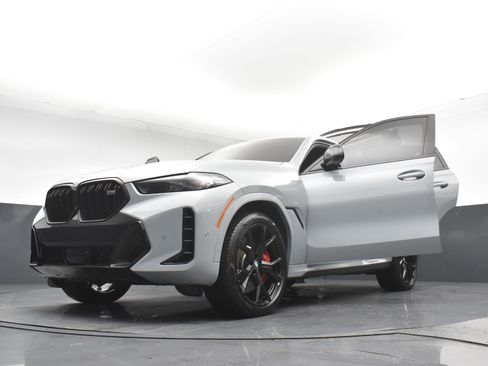 Used 2024 BMW X6 M60i w/ M Sport Professional Package image 33