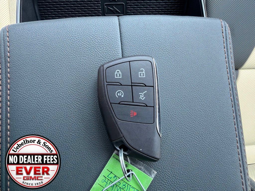 New 2027 GMC Terrain AT4 w/ Convenience Package III AWD/4WD image 34