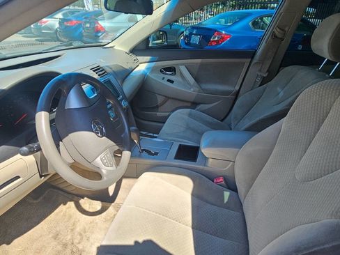 Used 2009 Toyota Camry LE image 12