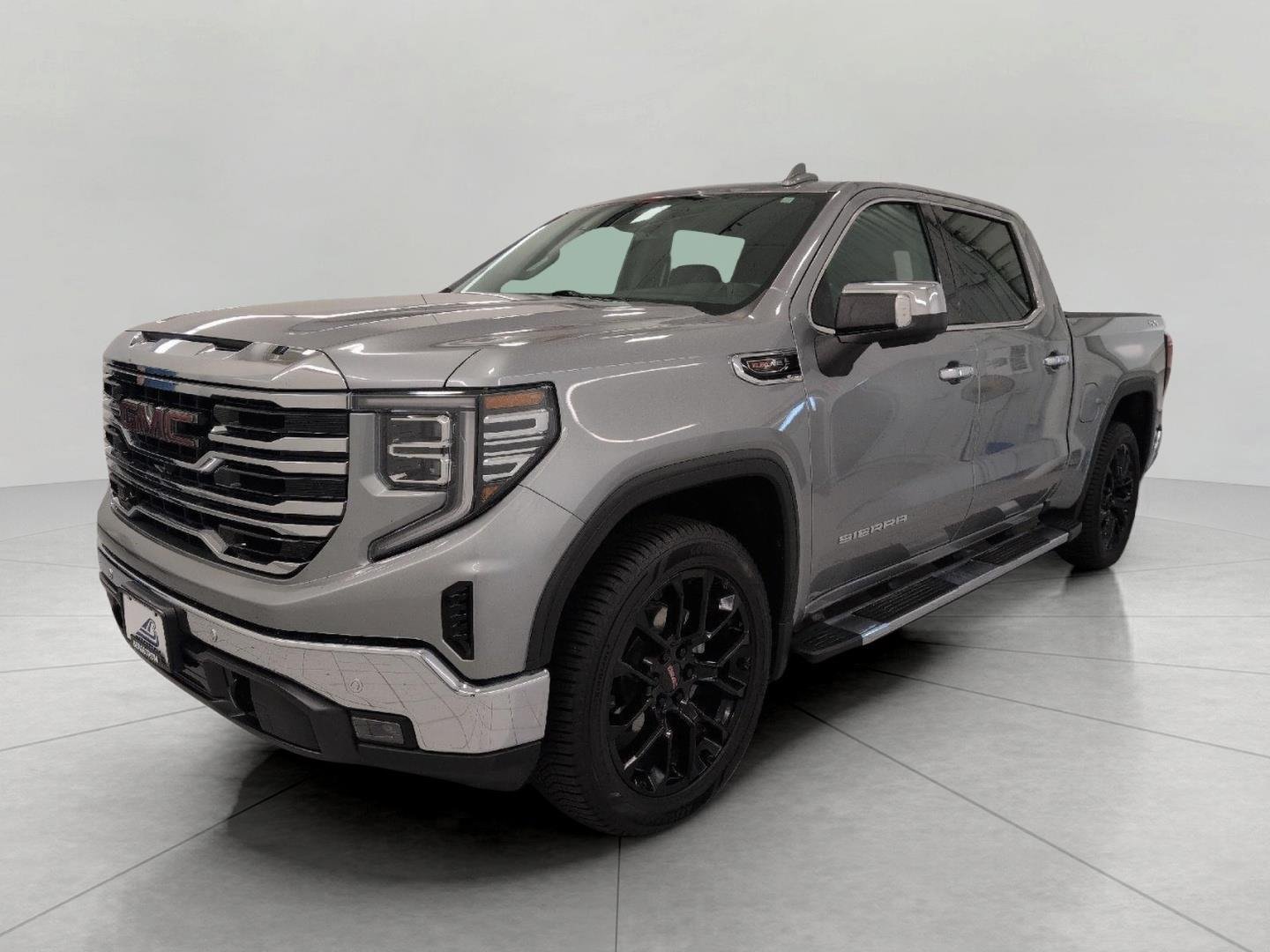 Used 2023 GMC Sierra 1500 SLT w/ SLT Premium Plus Package AWD/4WD image 41