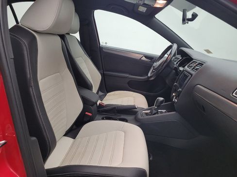 Used 2016 Volkswagen Jetta Sport FWD image 21
