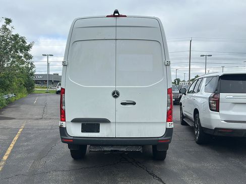 Used 2023 Mercedes-Benz Sprinter 2500 image 3