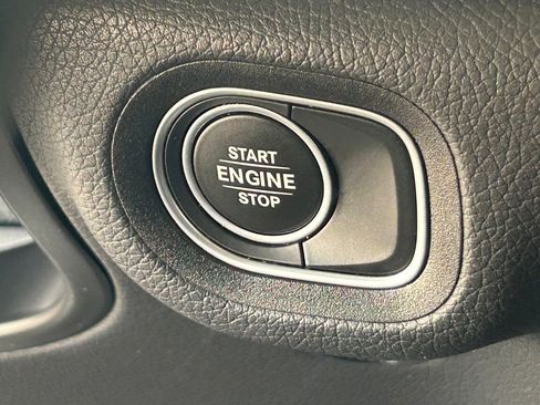 Used 2024 Mercedes-Benz GLE 450e 4MATIC image 45