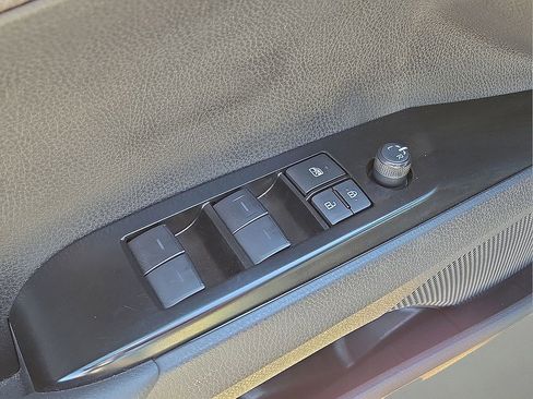 Used 2026 Toyota Camry SE w/ Convenience Package image 23