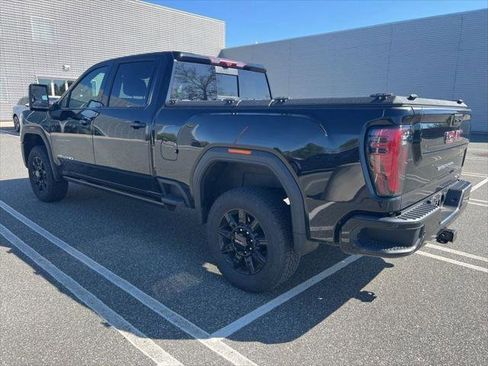 Used 2024 GMC Sierra 2500 AT4 w/ AT4 Premium Plus Package AWD/4WD image 4