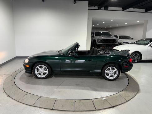Used 1999 MAZDA MX-5 Miata image 10