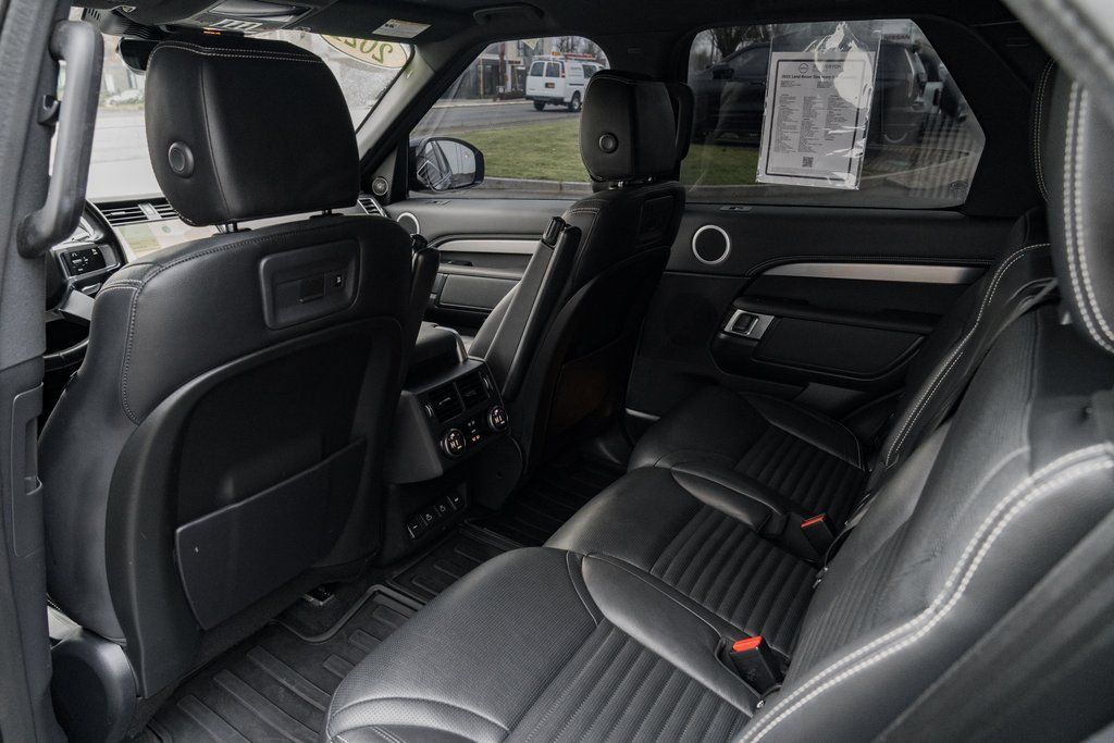 Used 2021 Land Rover Discovery S R-Dynamic AWD/4WD image 26