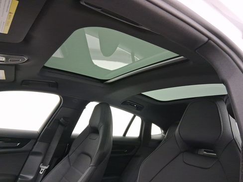 New 2026 Porsche Panamera 4 image 14