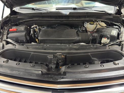 Used 2021 Chevrolet Suburban High Country w/ Premium Package image 40