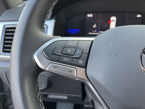 Used 2022 Volkswagen Atlas Cross Sport SE image 20