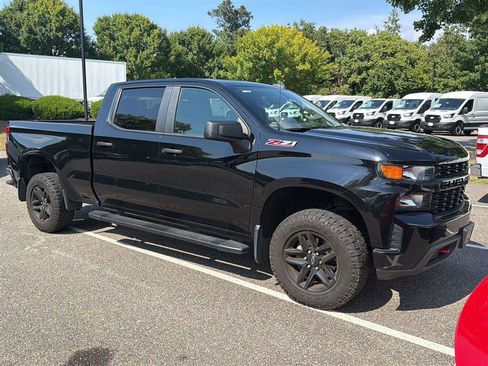 Used 2022 Chevrolet Silverado 1500 Custom Trail Boss AWD/4WD image 2