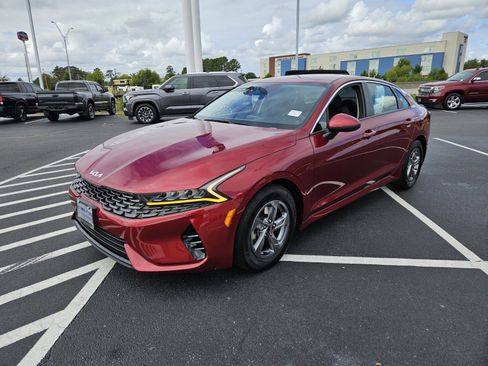 Used 2023 Kia K5 LXS image 3