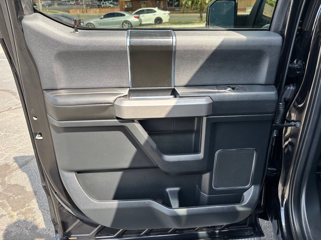 Used 2019 Ford F150 Platinum w/ Equipment Group 701A Luxury AWD/4WD image 21