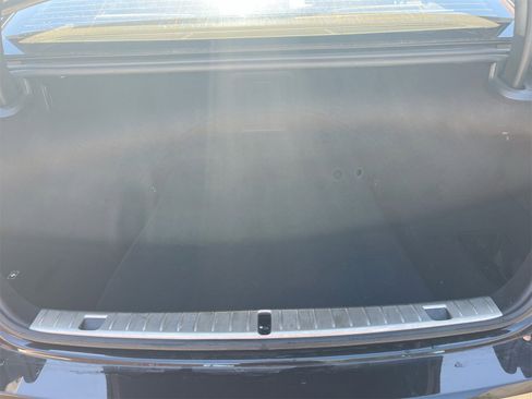 Used 2022 BMW 750i xDrive w/ Executive Package image 28