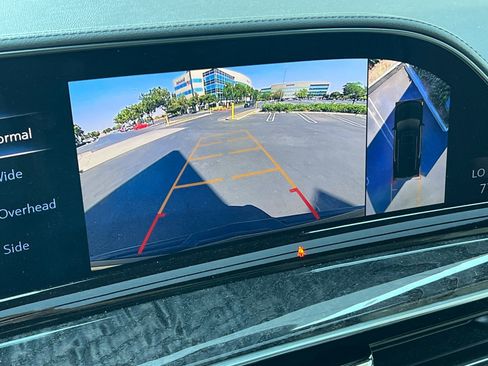 Used 2023 Cadillac Escalade Premium Luxury w/ Performance Package image 27