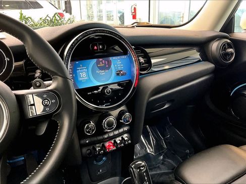 Used 2022 MINI Cooper S image 6