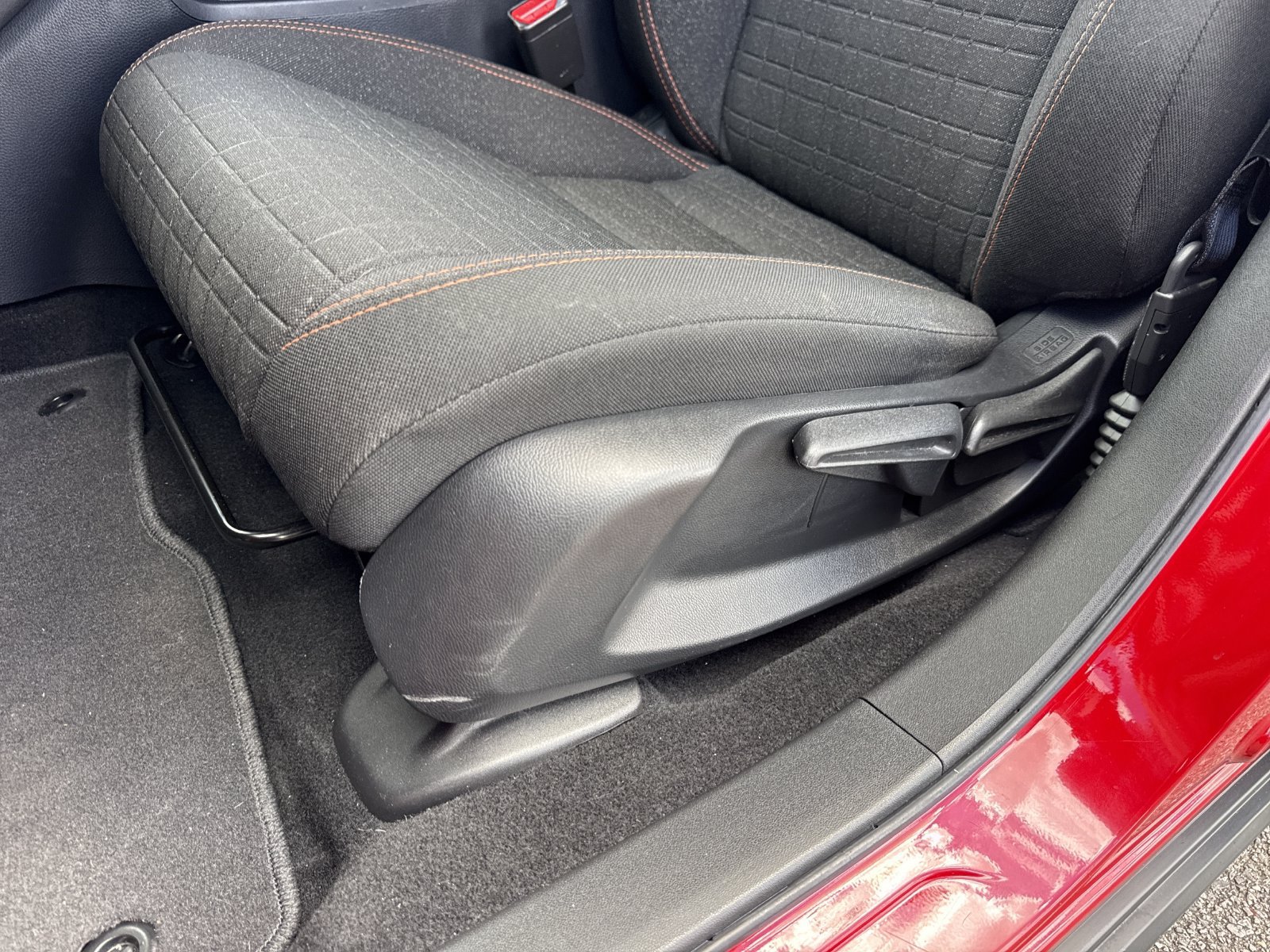 Used 2025 Honda HR-V Sport image 17