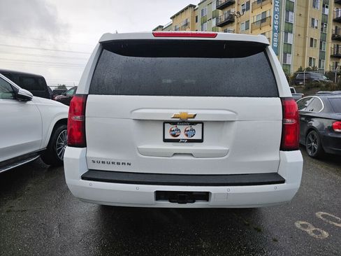 Used 2018 Chevrolet Suburban LT image 7