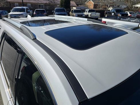 Used 2023 Chevrolet Traverse Premier image 4