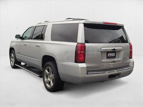 Used 2019 Chevrolet Suburban Premier image 7