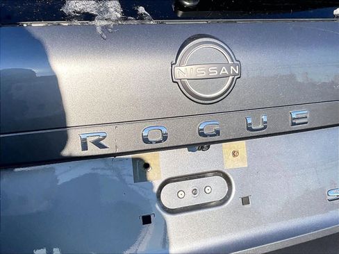 Certified 2023 Nissan Rogue SV image 28