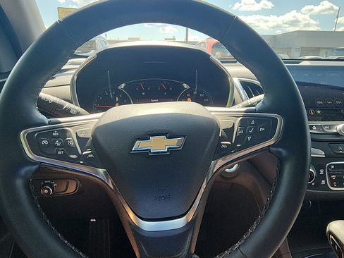 Used 2024 Chevrolet Equinox LT FWD image 12