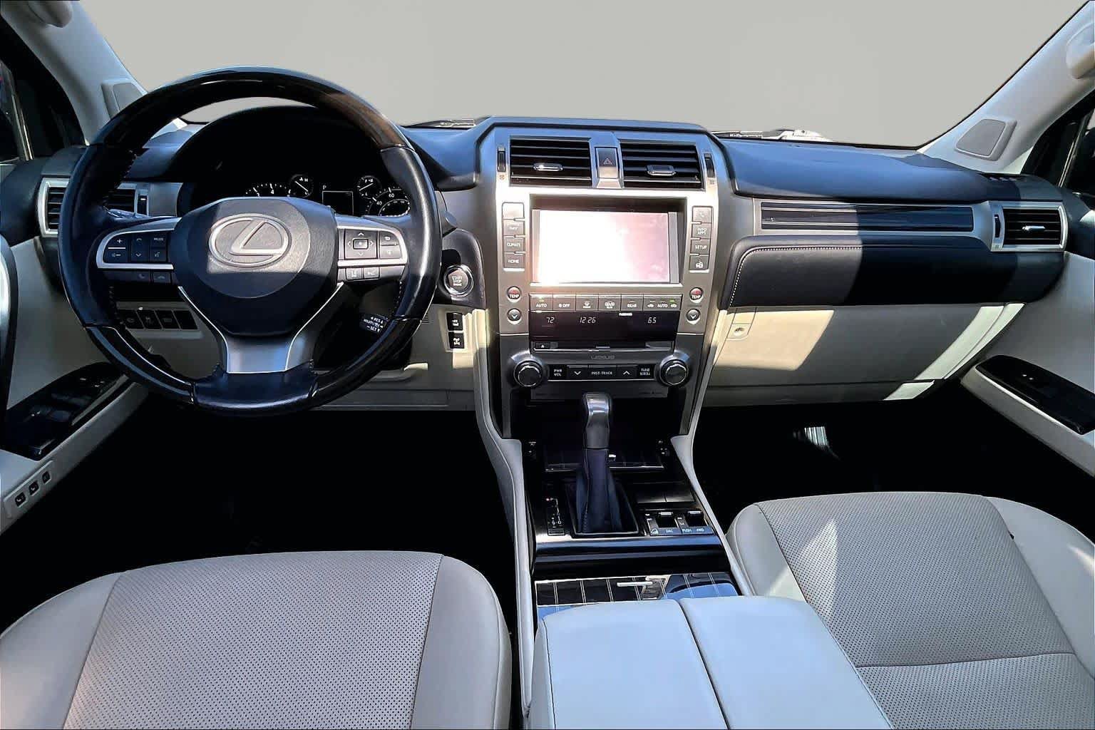 Used 2020 Lexus GX 460 Premium w/ Premium Package AWD/4WD image 15