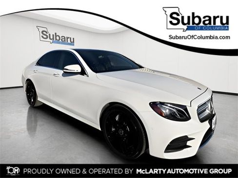 Used 2018 Mercedes-Benz E 300 4MATIC image 1