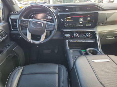 Used 2024 GMC Sierra 3500 Denali w/ Denali Reserve Package image 9