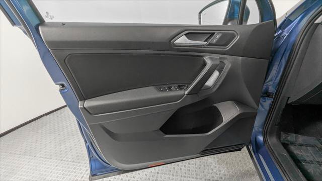 Used 2019 Volkswagen Tiguan S w/ Driver Assistance Package FWD image 13