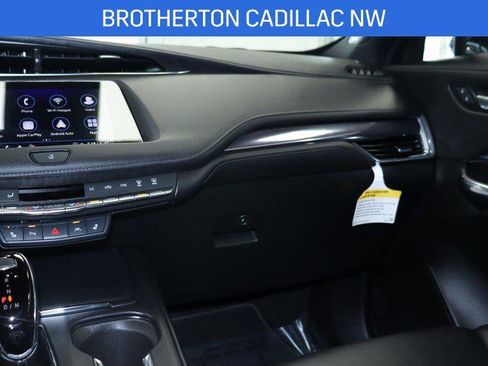 Certified 2023 Cadillac XT4 Luxury w/ Cold Weather Package image 26