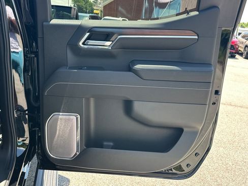 New 2026 GMC Sierra 1500 Denali w/ Denali Reserve Package AWD/4WD image 17