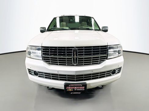 Used 2014 Lincoln Navigator 4WD image 4