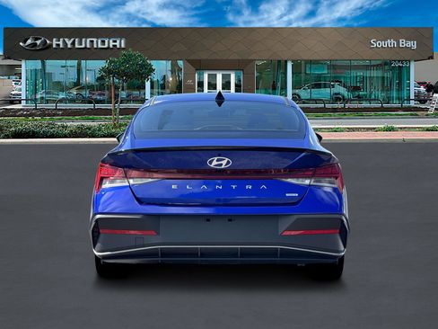 New 2026 Hyundai Elantra Sport image 6