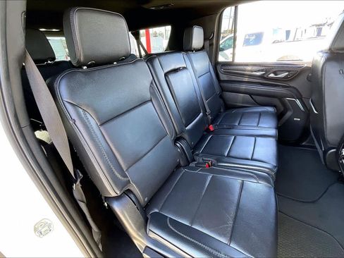 Used 2024 GMC Yukon XL Denali image 19