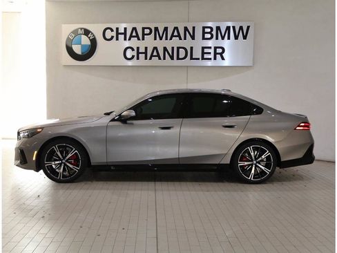 New 2027 BMW 530i xDrive w/ M Sport Package AWD/4WD image 3