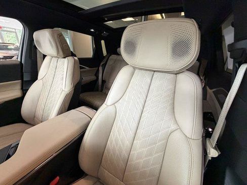 Used 2026 Cadillac Lyriq Signature Luxury w/ Nappa Leather Package AWD/4WD image 39