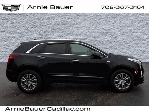 Certified 2023 Cadillac XT5 Premium Luxury image 4