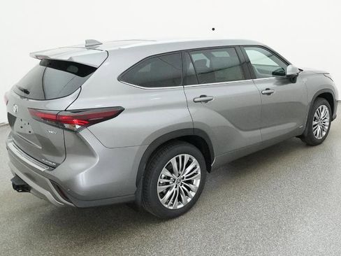 New 2026 Toyota Highlander Platinum image 46